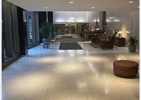 5701 N Sheridan Rd, Unit 5S in Chicago, IL - Building Photo