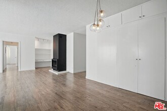 930 3rd St in Santa Monica, CA - Building Photo - Building Photo