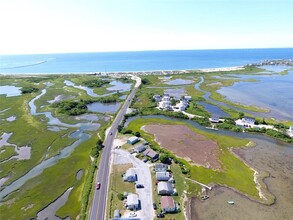 691 Succotash Rd in South Kingstown, RI - Building Photo - Building Photo