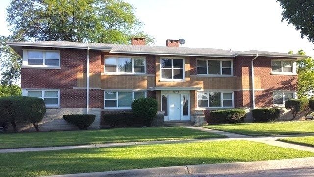 10351 Cambridge St, Unit G2 in Westchester, IL - Building Photo - Building Photo