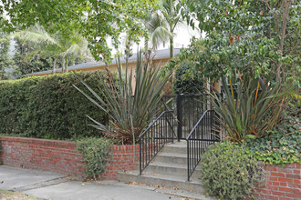 1422 Midvale Ave in Los Angeles, CA - Building Photo - Primary Photo