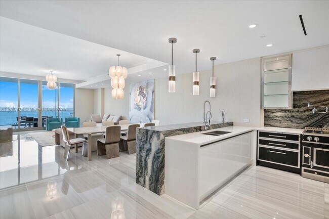 17901 Collins Ave, Unit 902 in Sunny Isles Beach, FL - Building Photo - Building Photo