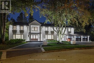 34 Fifeshire Rd in Toronto, ON - Building Photo