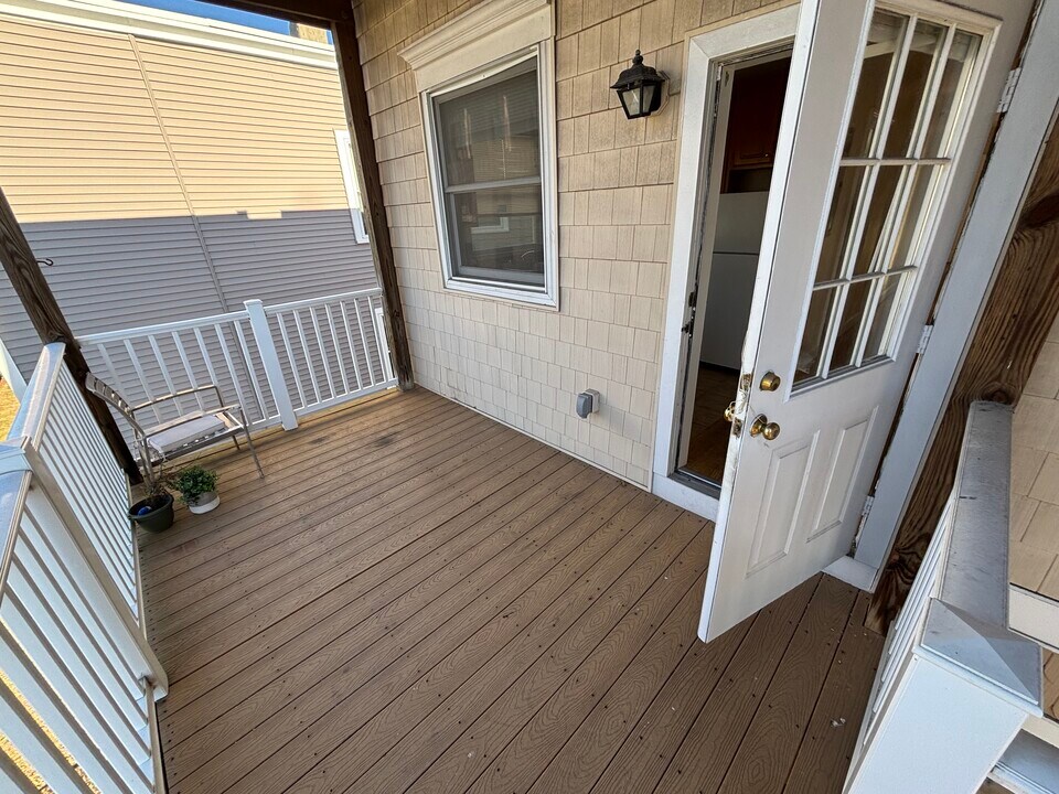 9 Gardner Ter, Unit 3 in Boston, MA - Building Photo