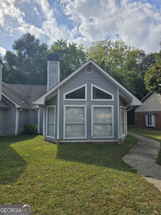 2812 Briar Hill Ln SE in Conyers, GA - Building Photo