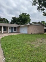 923 Warren Way in Richardson, TX - Building Photo