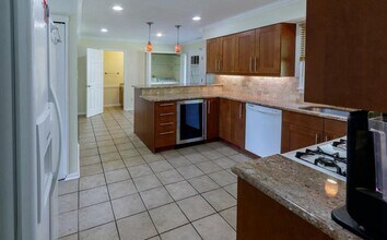 25 Williamsburg Ct in Glassboro, NJ - Building Photo - Building Photo