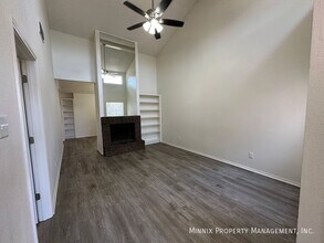4116 18th St in Lubbock, TX - Foto de edificio - Building Photo