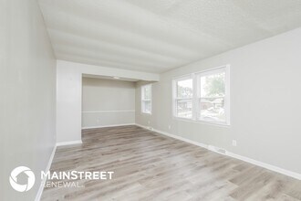 4302 Belfield Dr in Greensboro, NC - Foto de edificio - Building Photo