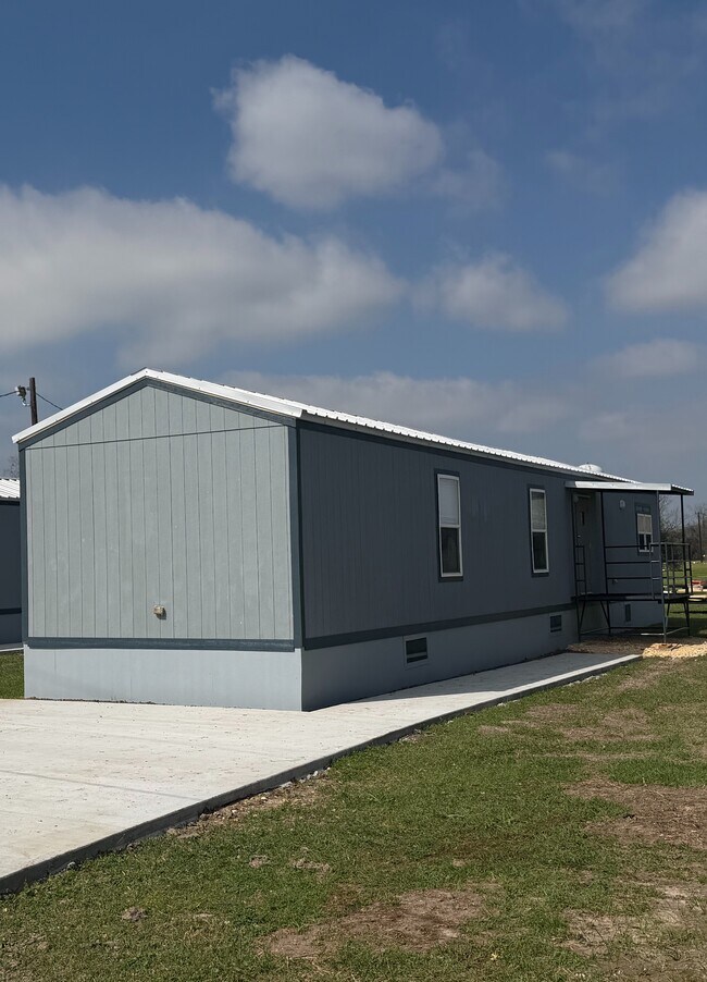 1121 Connor Ave in Eagle Lake, TX - Building Photo - Building Photo