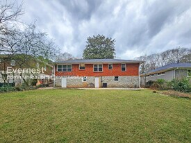 1964 Laurel Ln in Decatur, GA - Building Photo