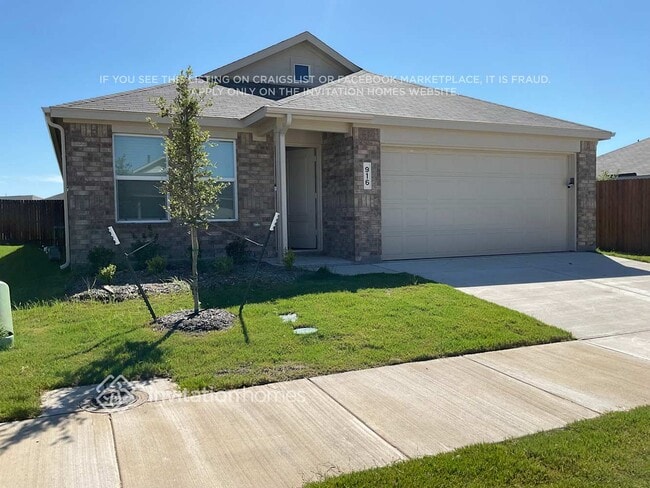property at 916 Carrick Dr