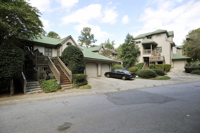 Fairview Bluff Apartments in Alpharetta, GA - Building Photo - Building Photo