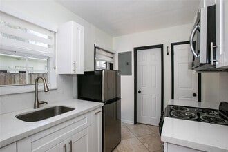 1734 NE 20th Ave in Fort Lauderdale, FL - Building Photo - Building Photo