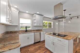 200 Price Ct in Satellite Beach, FL - Building Photo - Building Photo