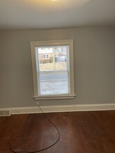 176 Charter Oak St in Manchester, CT - Building Photo - Building Photo