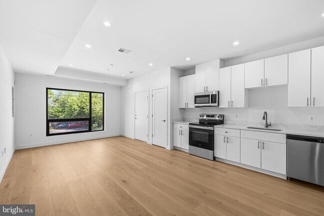 property at 2532 Elvans Rd SE