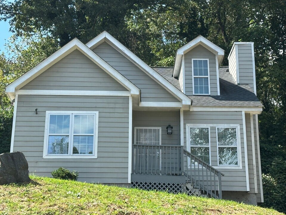 960 N Grand Ave NW in Atlanta, GA - Foto de edificio