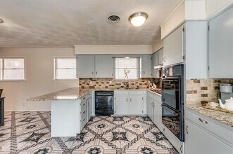 3511 Burlingdell Ave in Dallas, TX - Building Photo - Building Photo