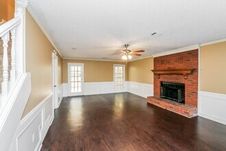 2045 Shetland Cove in Memphis, TN - Building Photo - Building Photo