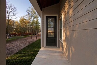 104 Kipapa Ct in Bastrop, TX - Building Photo - Building Photo
