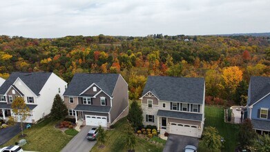 2925 Pinnacle Dr in Mcdonald, PA - Building Photo - Building Photo