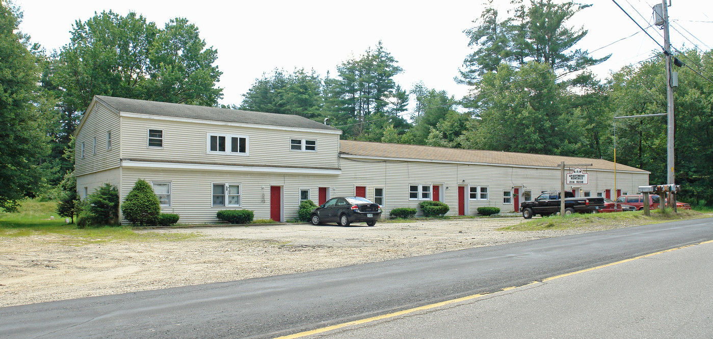 158 S Main St in Newton, NH - Building Photo