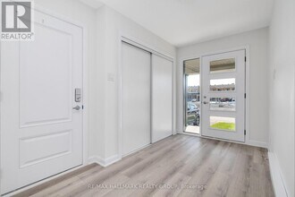 305 Raheen Ct in Ottawa, ON - Building Photo - Building Photo