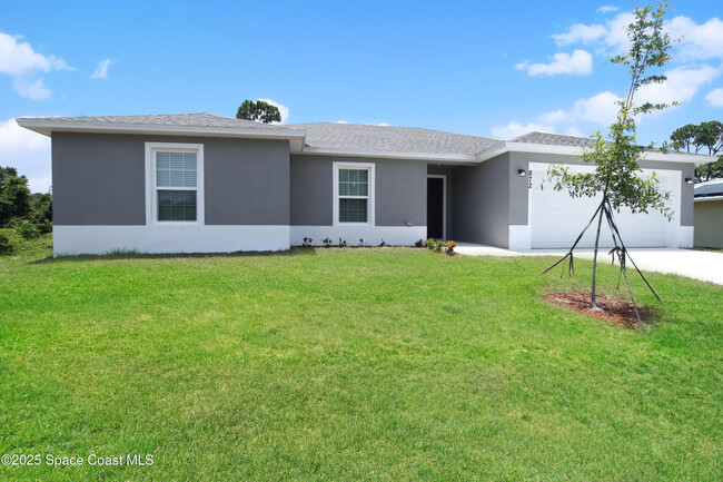 872 Talmadge Ave SE in Palm Bay, FL - Building Photo - Building Photo