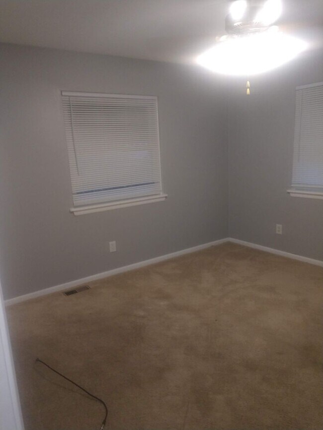 11 W Ainsworth St in Ypsilanti, MI - Building Photo - Building Photo