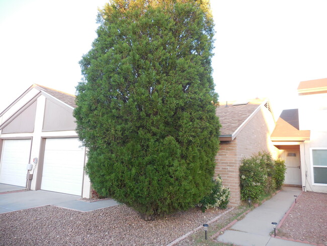 3210 Isla Bahia Way in El Paso, TX - Building Photo - Building Photo