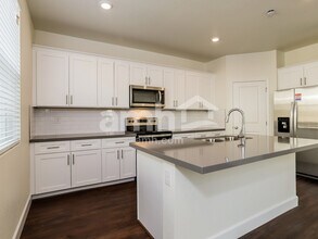10051 Potomac St in Commerce City, CO - Foto de edificio - Building Photo