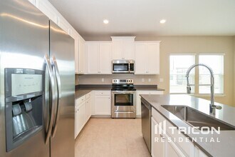10274 Pavnes Creek Dr in Jacksonville, FL - Building Photo - Building Photo