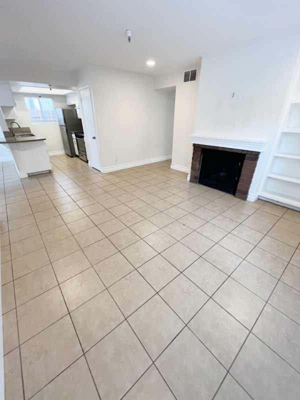 139 Avenida Miramar in San Clemente, CA - Building Photo - Building Photo