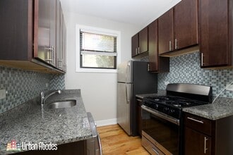 908 W George St, Unit M19G in Chicago, IL - Building Photo - Building Photo