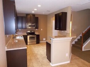 914 Spello Cir in San Antonio, TX - Building Photo - Building Photo