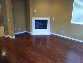 19353 Opal Ln in Santa Clarita, CA - Building Photo - Building Photo