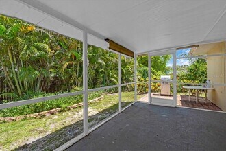 3141 Odessa Rd in Venice, FL - Foto de edificio - Building Photo