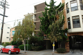 421 Perkins St in Oakland, CA - Foto de edificio - Building Photo