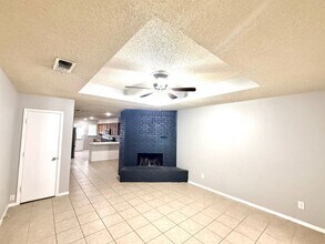 1021-1023 Vera Ct in Irving, TX - Building Photo - Building Photo