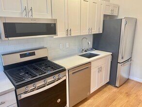 2009 Benning Rd NE, Unit 2009 Benning Rd NE #2 in Washington, DC - Building Photo - Building Photo