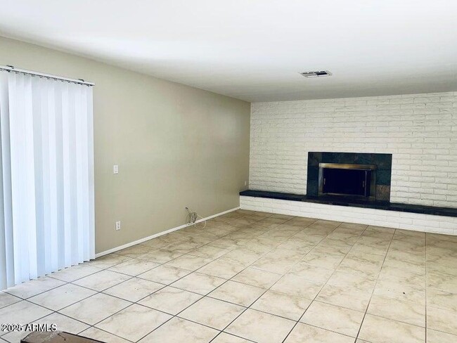 1717 E La Donna Ln in Tempe, AZ - Building Photo - Building Photo