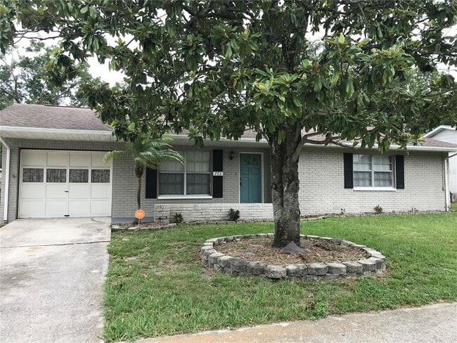 property at 703 Chadsworth Ave