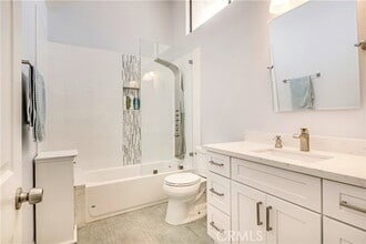 16 Monterey Ct in Manhattan Beach, CA - Building Photo - Building Photo