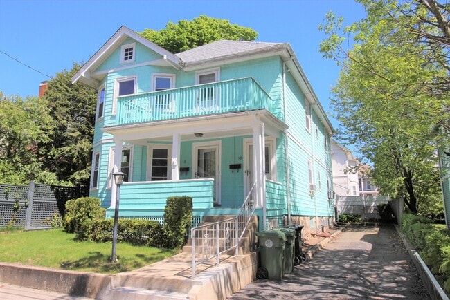 property at 8 Thurston Rd