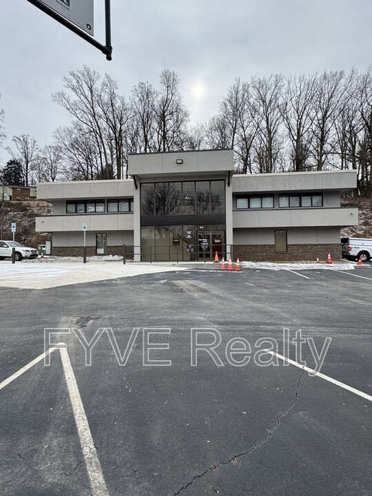 6515 Clinton Hwy in Knoxville, TN - Building Photo