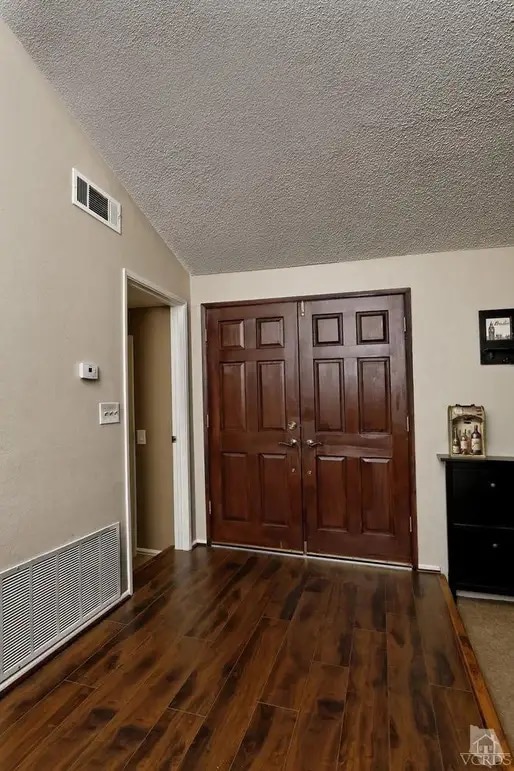 843 Holbrook Ave in Simi Valley, CA - Building Photo - Building Photo