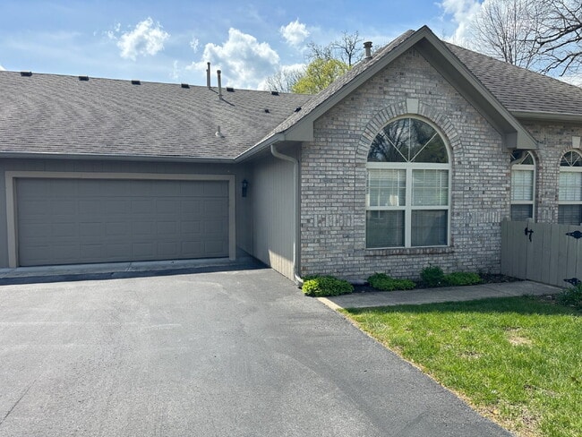 7686 Briarstone Ln in Indianapolis, IN - Building Photo - Building Photo
