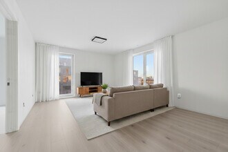 1035-1037 Commonwealth Ave in Boston, MA - Building Photo - Building Photo