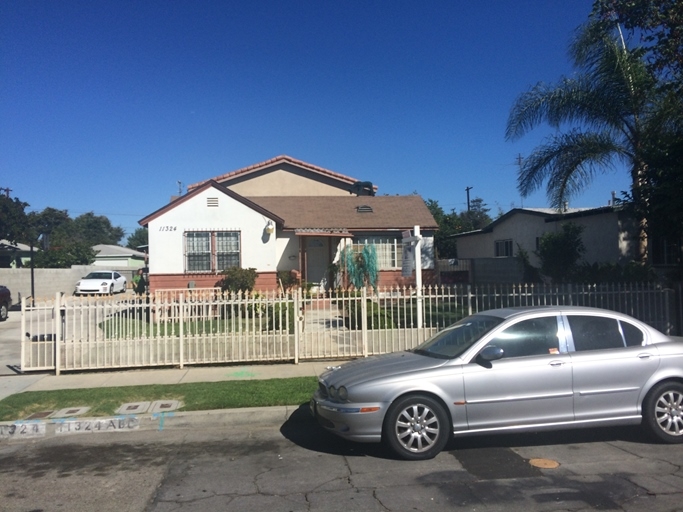 11324 Louise Ave in Lynwood, CA - Building Photo